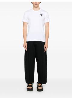 comme des garçons play camiseta hombre shirt emblem x rhinestone - axt801051 white black