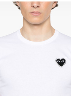 comme des garçons play camiseta hombre shirt emblem x rhinestone - axt801051 white black