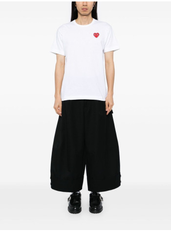 comme des garçons play camiseta hombre shirt emblem x rhinestone - axt801051 white red 2