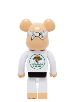 bearbrick decoracion unisexbearbrick 400% cobra kai miyagi-do karate - med1063 mu