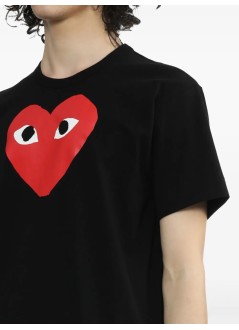 comme des garçons play t-shirt mant-shirt logo print red heart - axt112051 black