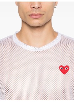 comme des garçons play t-shirt mant-shirt red emblem: mesh red heart - axt351051 white