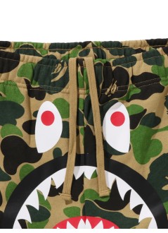 bape pantalon corto hombre abc camo shark sweat shorts m - 001spm301004m green